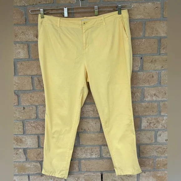 Size 18W CATO Light Yellow Slacks Pastel Plus Size Spring Easter - Picture 1 of 7